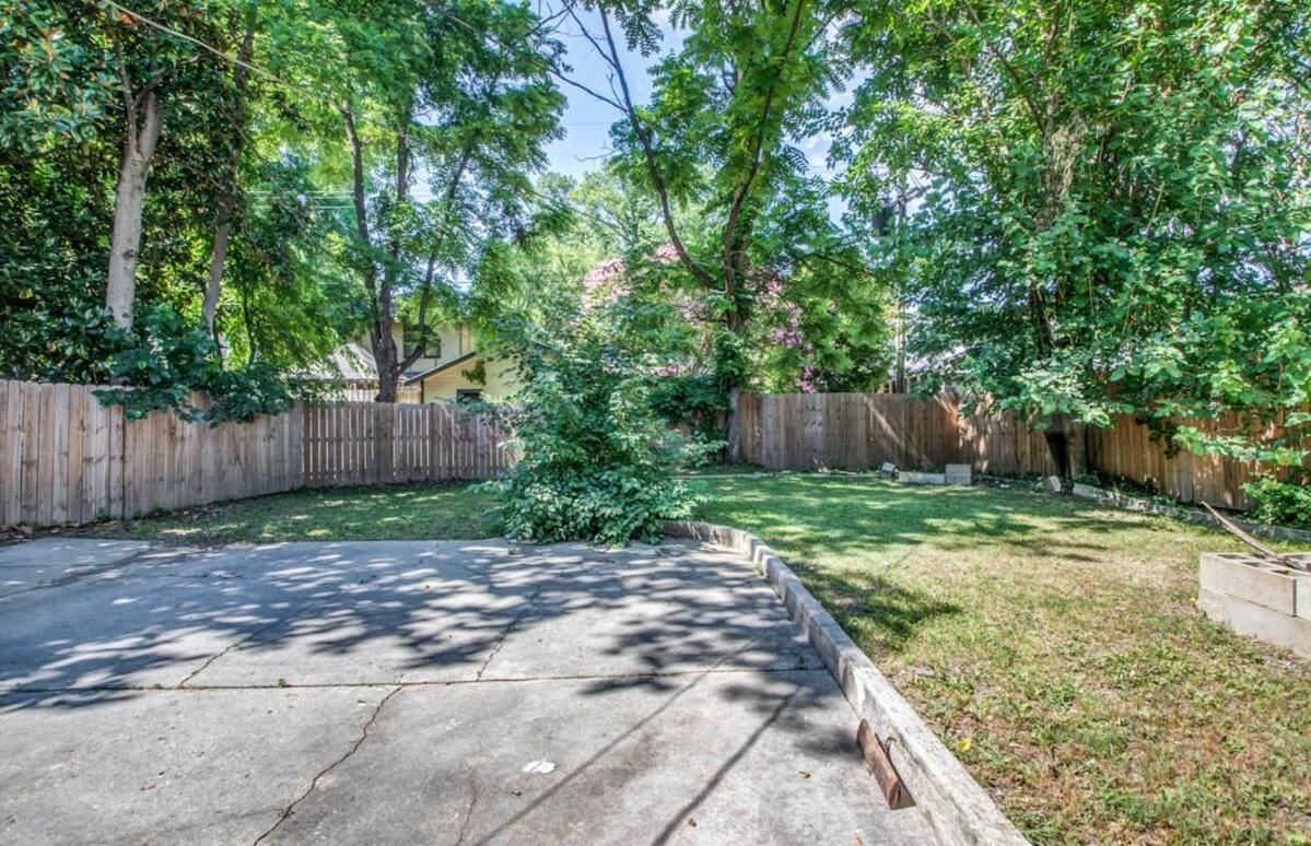 The Rolling Stone- Patio Fenced In Yard Villa Memphis Exterior photo