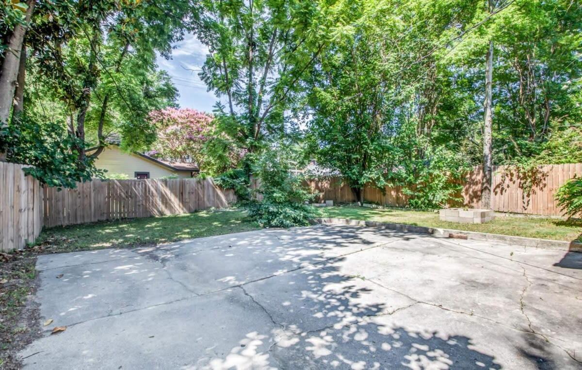 The Rolling Stone- Patio Fenced In Yard Villa Memphis Exterior photo