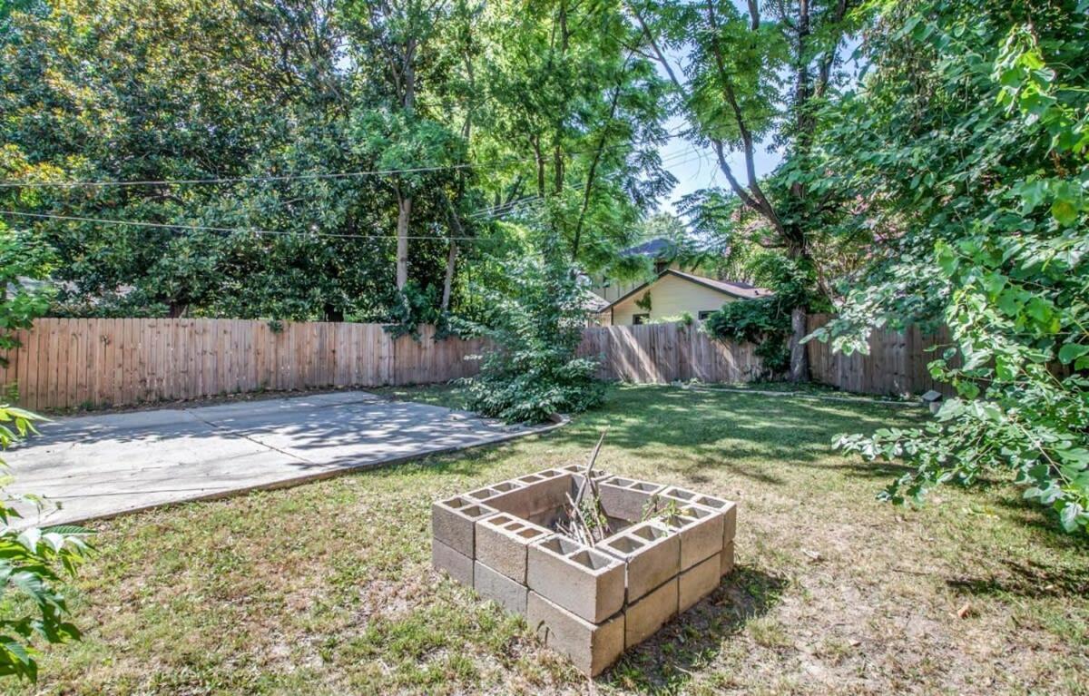 The Rolling Stone- Patio Fenced In Yard Villa Memphis Exterior photo